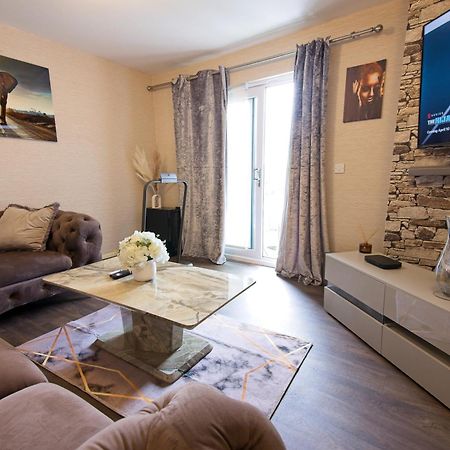 Five Star Rated Condo Manchester Extérieur photo
