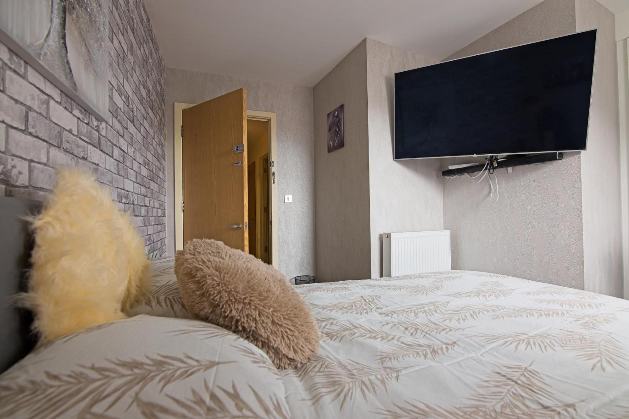 Five Star Rated Condo Manchester Extérieur photo